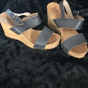 Wedge leather strapped sandals